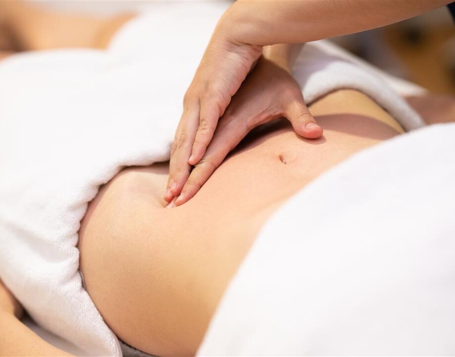 Terapevtska masaža trebuha za obnovo vitalne energije chi